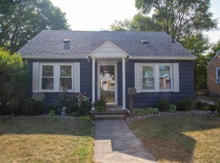600 Hart St, Essexville, MI
