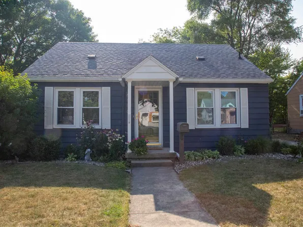 600 Hart St, Essexville, MI 48732