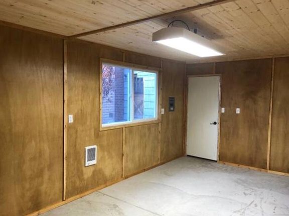 Heated, Insulated 240 sq ft. Shop