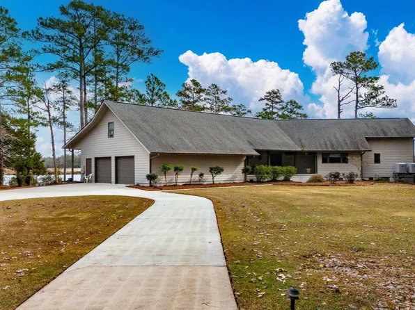 138 Shoreline Court, Oriental, NC 28571