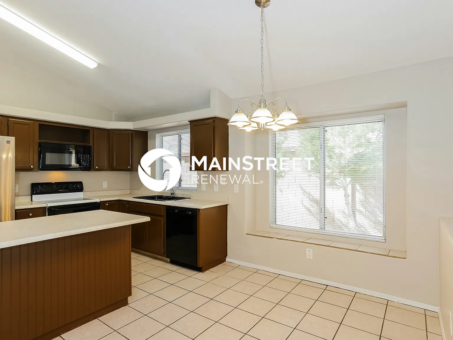 118 Villa Theresa Dr — Photo 3