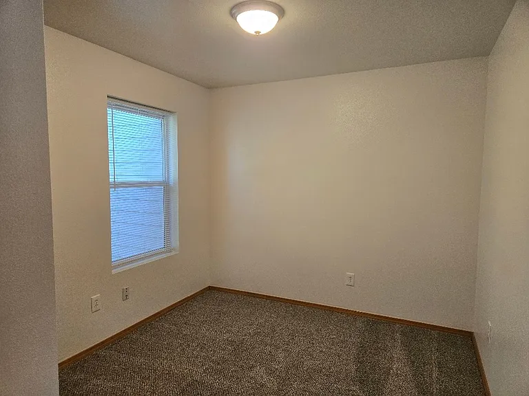 26408 Granny Smith Ln NE — Photo 14