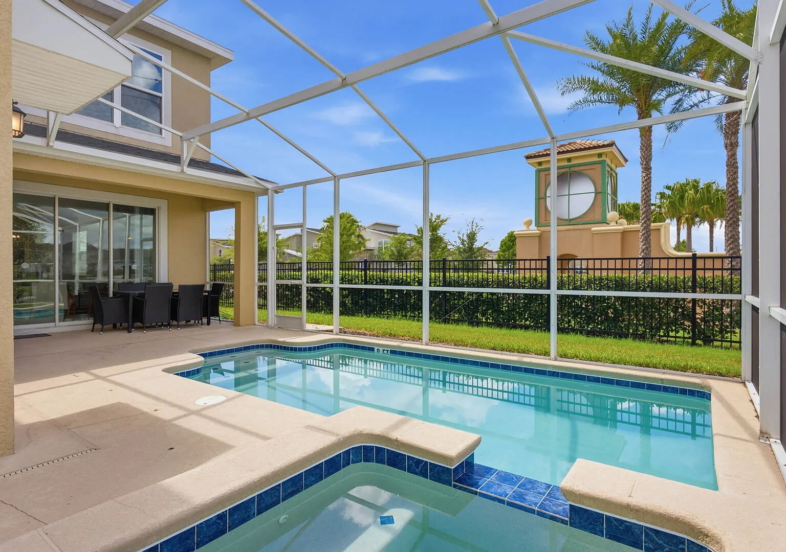 5BR Home, Private Pool, Chic Decor, Themed Rooms — Photo 2