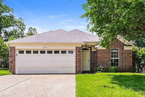 5791 Pecan Trce Photo 1