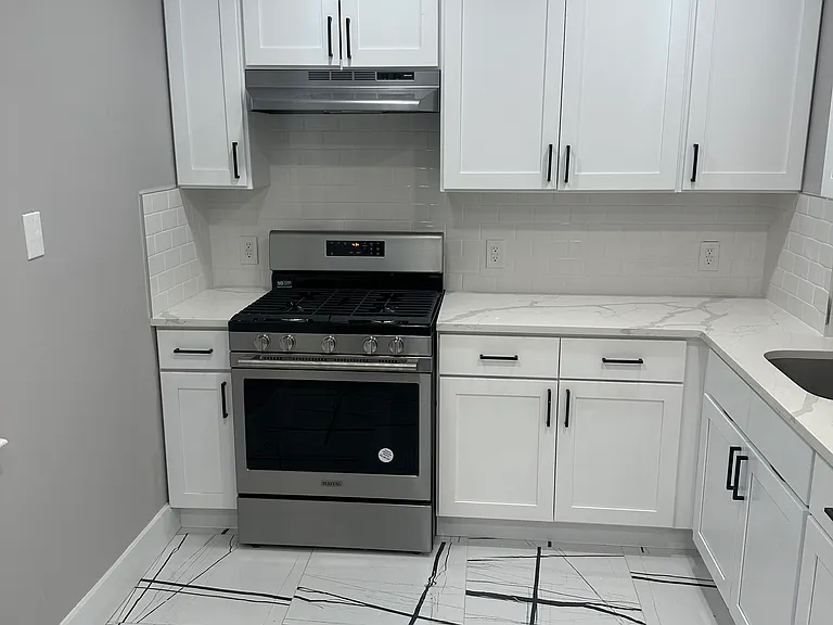 24 Oakland St #2 — Photo 3