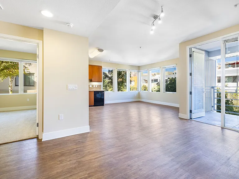 Westgate Apartments — Photo 30
