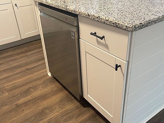4th image of 298 Anderson Village Ln