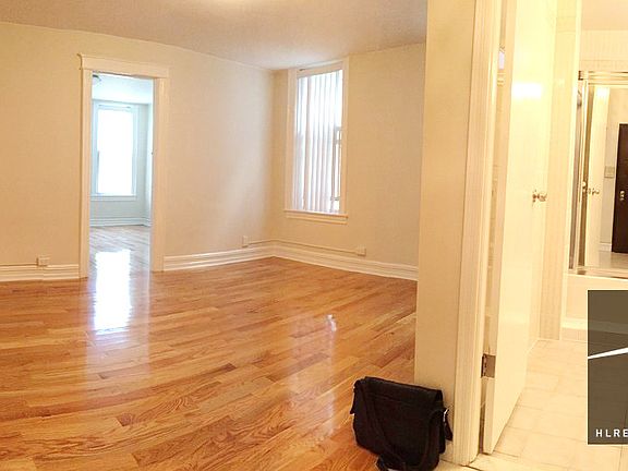 3rd image of 3257 44th St APT 1F