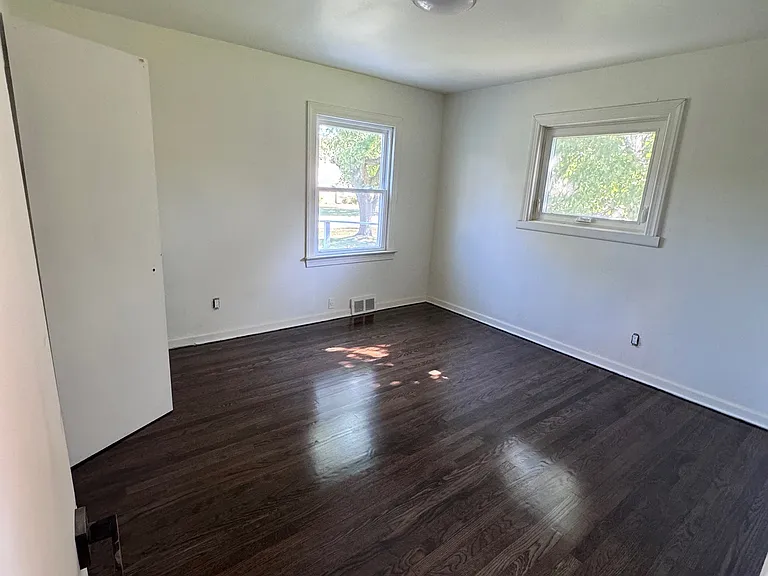 33 E Walnut Ave — Photo 4