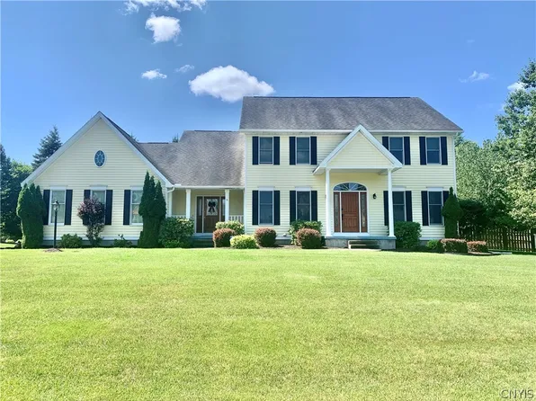 64 Ironwood Rd, New Hartford, NY 13413