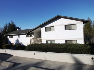 184 Belvedere St APT 2, Camano Island, WA 98282