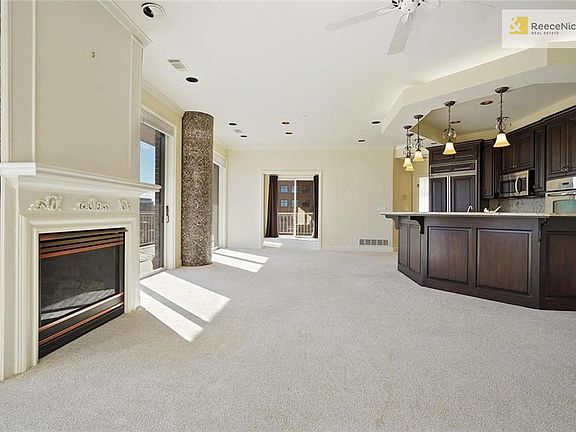 4th image of 411 W 46th Ter APT 404