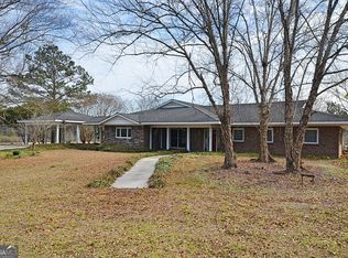 83 Will Smith Rd, Broxton, GA 31519