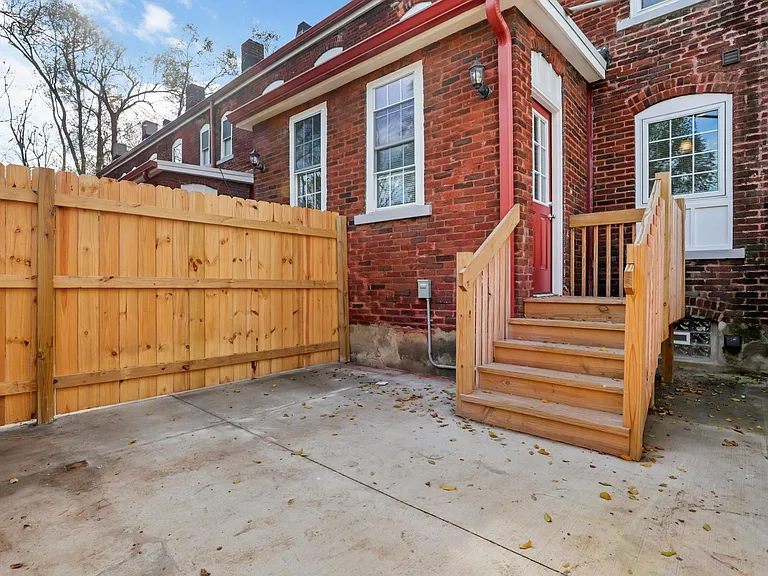 480 S Princeton Ave #484 — Photo 8