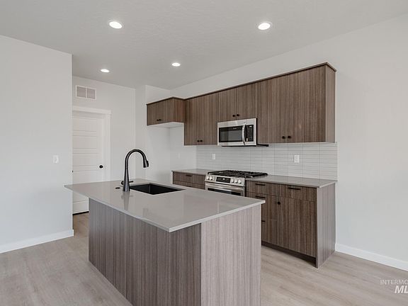 5th image of 4177 E Hillsong St