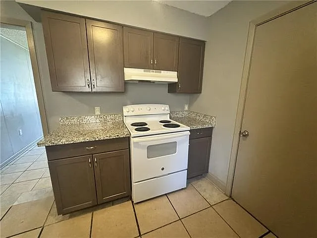 105 Wells Dr — Photo 5