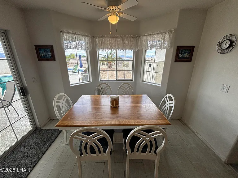 1210 Palmas Dr — Photo 17