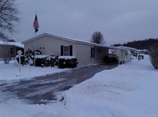 82 Winterview Dr, Arcade, NY 14009