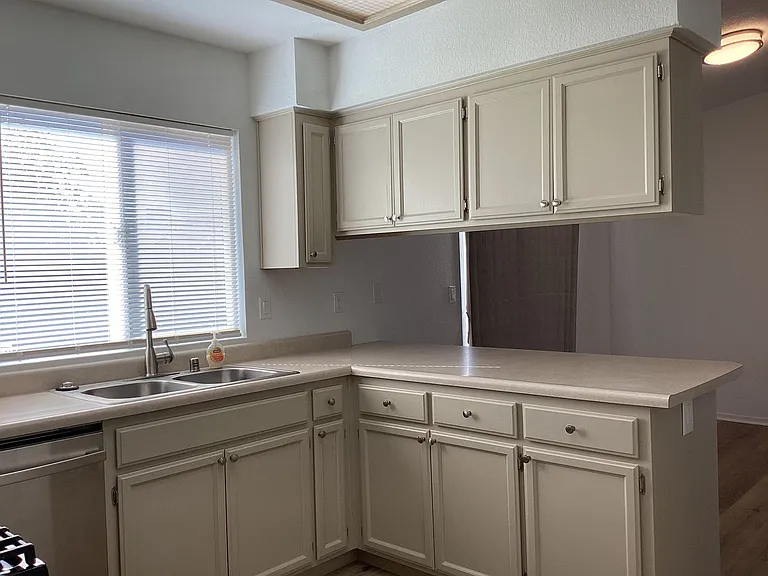 1450 La Jolla Way — Photo 7