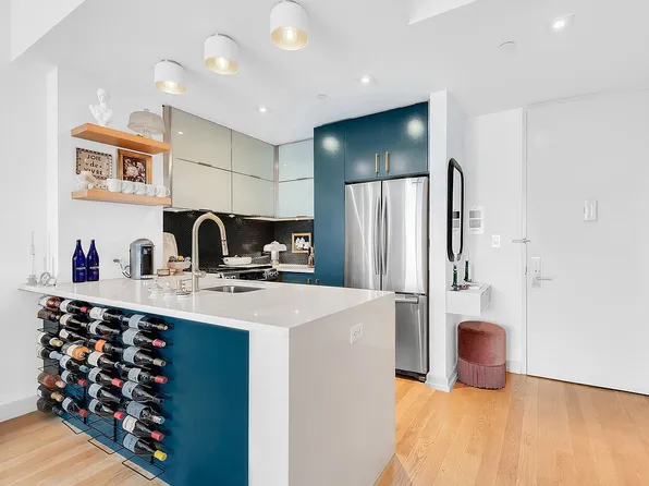 21-45 44th Dr #6K, Long Island City, NY 11101