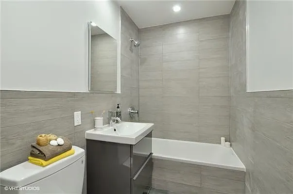 Sold by KeyWorthy | media 5