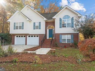195 Creekview Dr, Hoschton, GA 30548