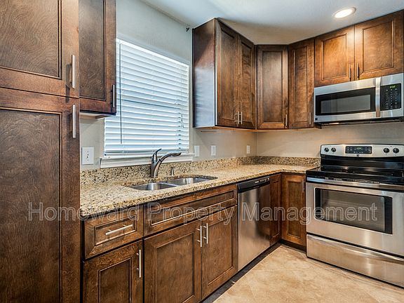 3rd image of 606 Gardenview Cir