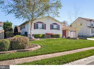 13 Cognac Dr, Newark, DE 19702