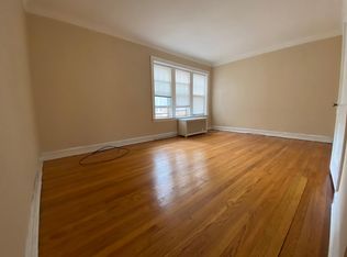 4839 W Roscoe St #1S, Chicago, IL 60641