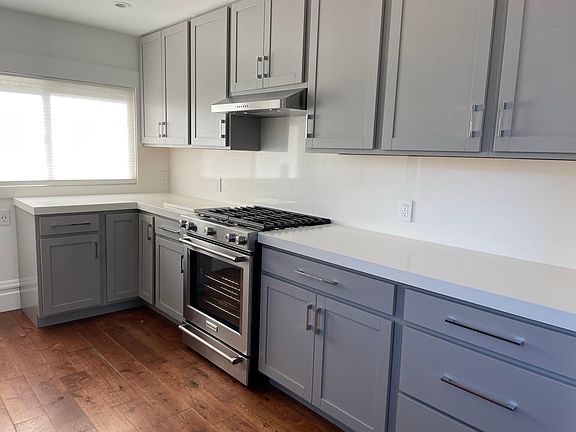 5th image of 872 Wisconsin St