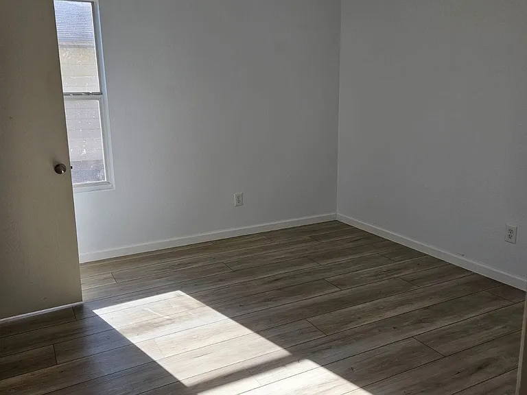 9608 George Washington Dr — Photo 20