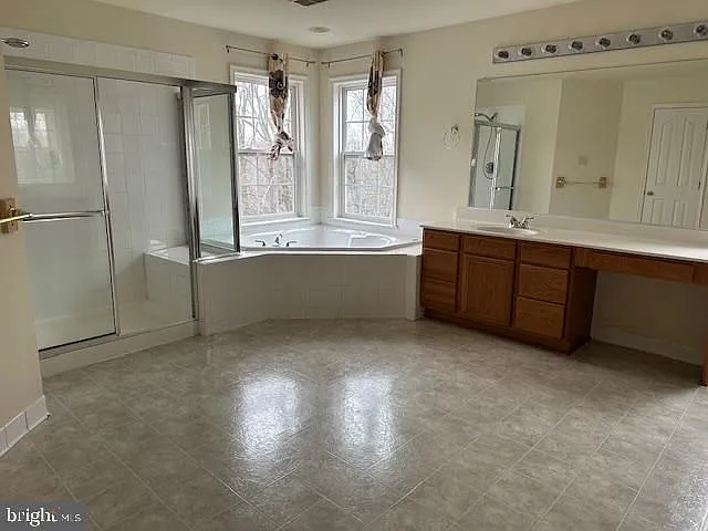 2198 Oak Forest Dr — Photo 6