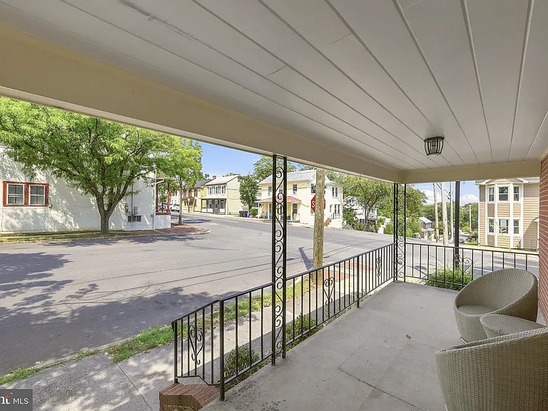 31 E Germain St — Photo 4