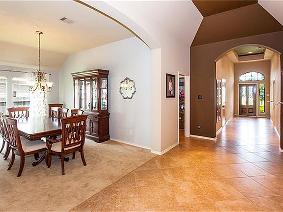 3rd image of 3031 Spring Hill Ln
