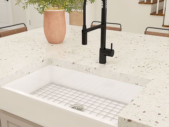 Expansive kitchen sink