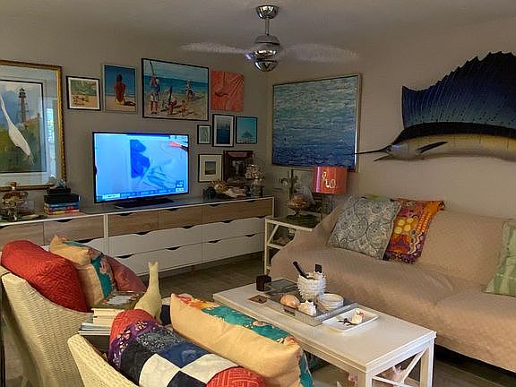 3rd image of 561 Periwinkle Way Unit F3