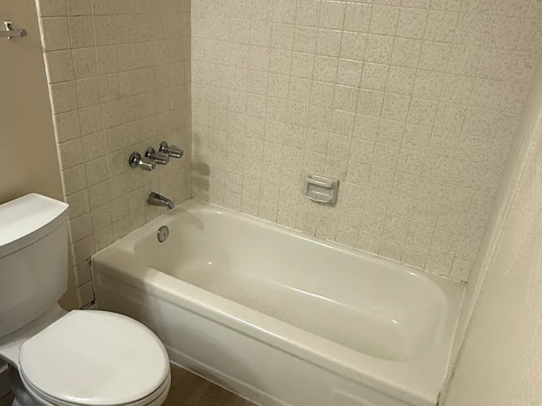 4241 Edmond St #A — Photo 9