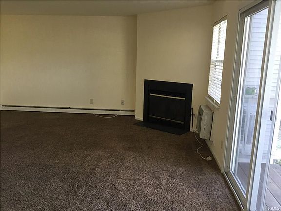 5th image of 10 Lexington Hills Unit 4
