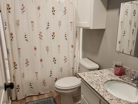 4th image of 718 N 16th St