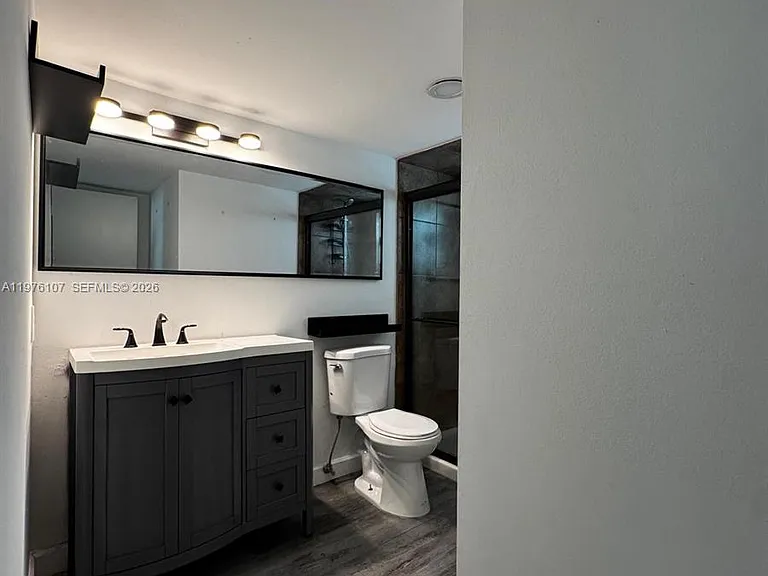 4000 NE 170th St #206 — Photo 17