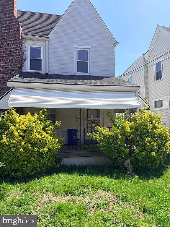 3 bed, 1160 sqft, $2,000 — Photo 1