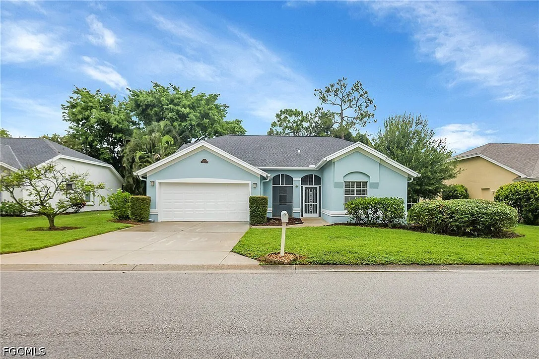 3 bed, 2.0 bath, 1944 sqft, $2,950 — Photo 2