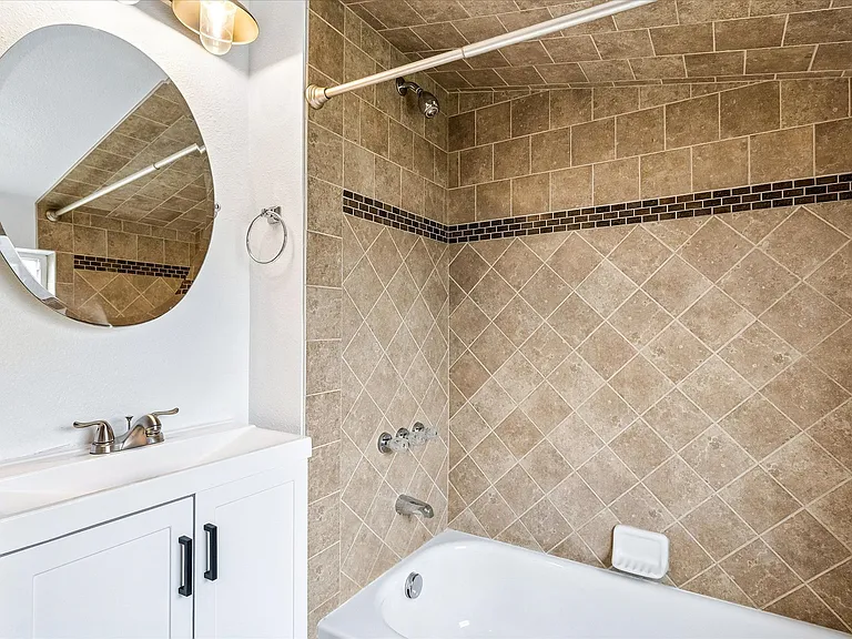 1740 W 52nd Ave — Photo 16