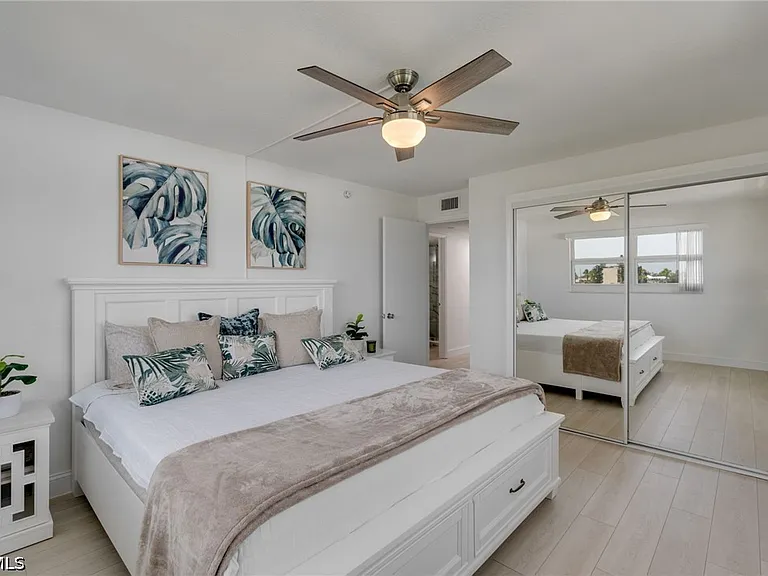 6500 Estero Blvd #H302 — Photo 16