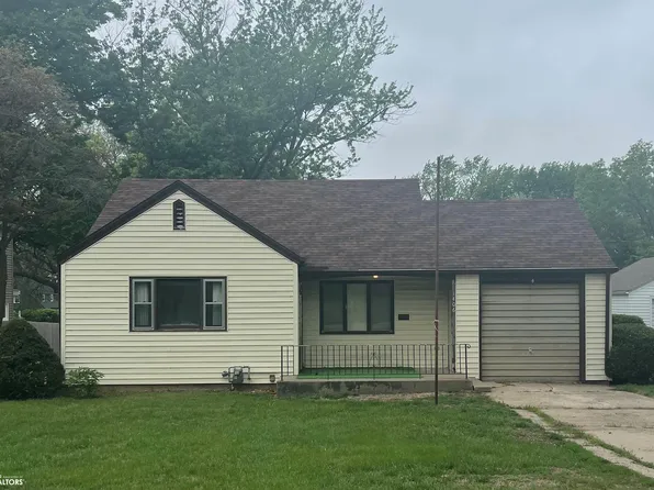 1406 S Moreland Pl, Shenandoah, IA 51601