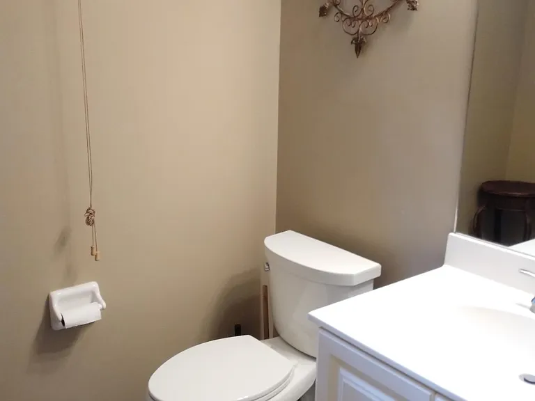 521 Tomahawk Ct — Photo 12