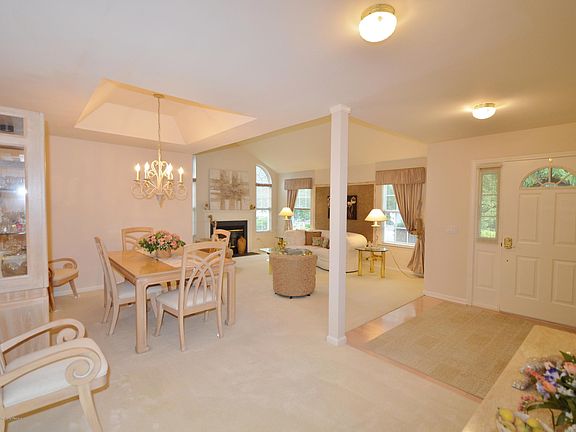 3rd image of 2668 Blissfield Ln