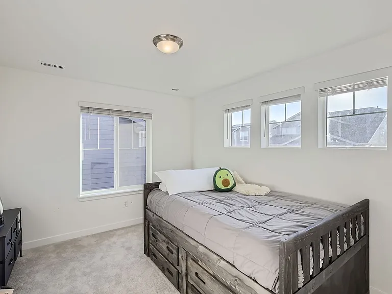12885 Bay St — Photo 24