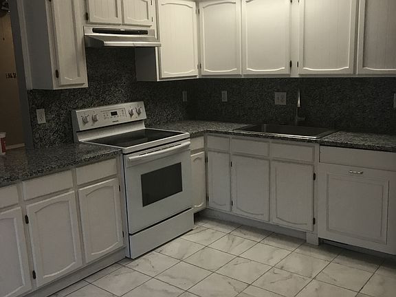 2nd image of 2517 Royalty Dr