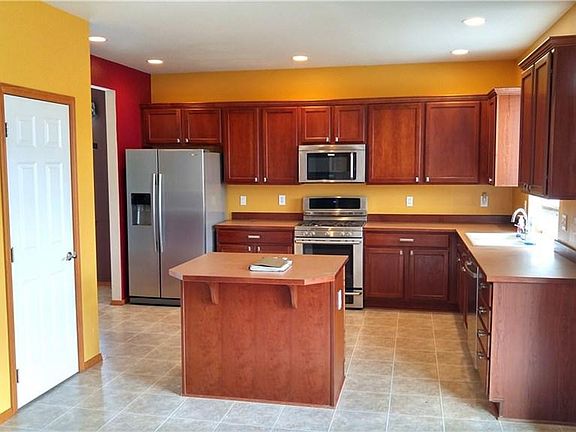 4th image of 6902 283rd Pl NW